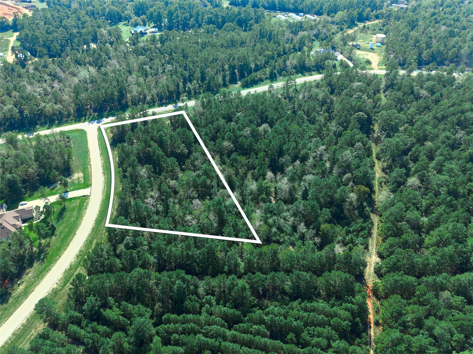 11911 Grand North Road, Willis, TX 77378