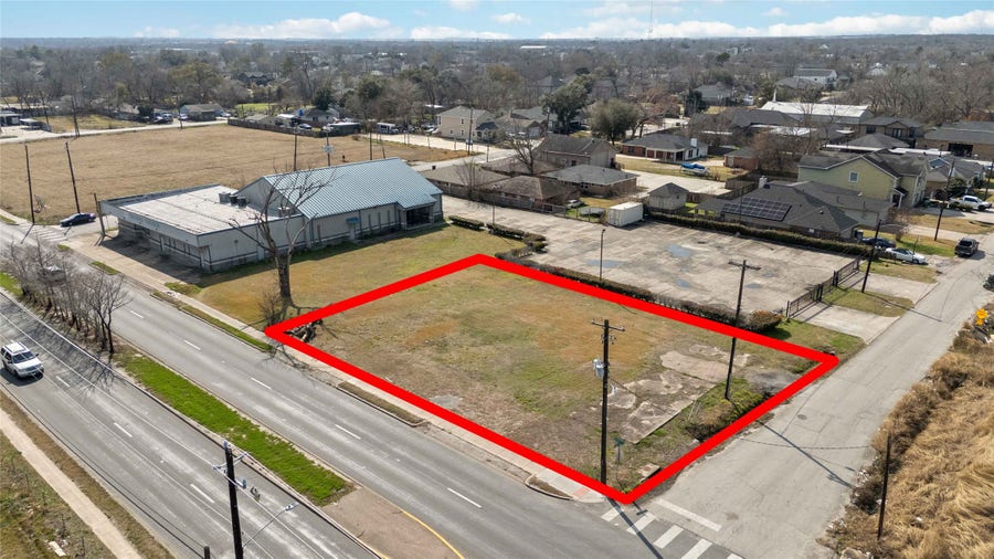 Property photo for 8704 Cullen Boulevard, Houston, TX