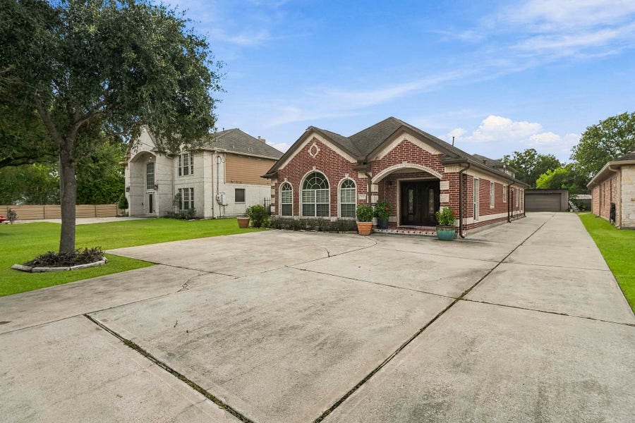 Property photo for 5627 Brookfield Drive, Houston, TX