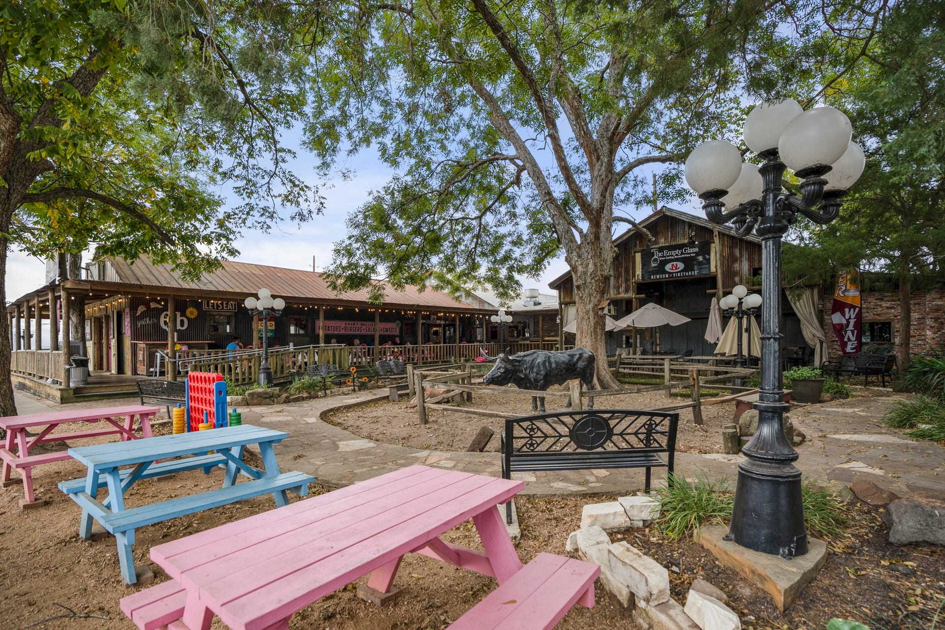 306 Foster Street, Tomball, TX 77375 The Empty Glass offers a wide array of Texas & imported varietals w/ a wonderful atmosphere & outdoor seating. Every-Bellies is a nostalgic family friendly restaurant featuring a 100 year old barn w/ so much character!