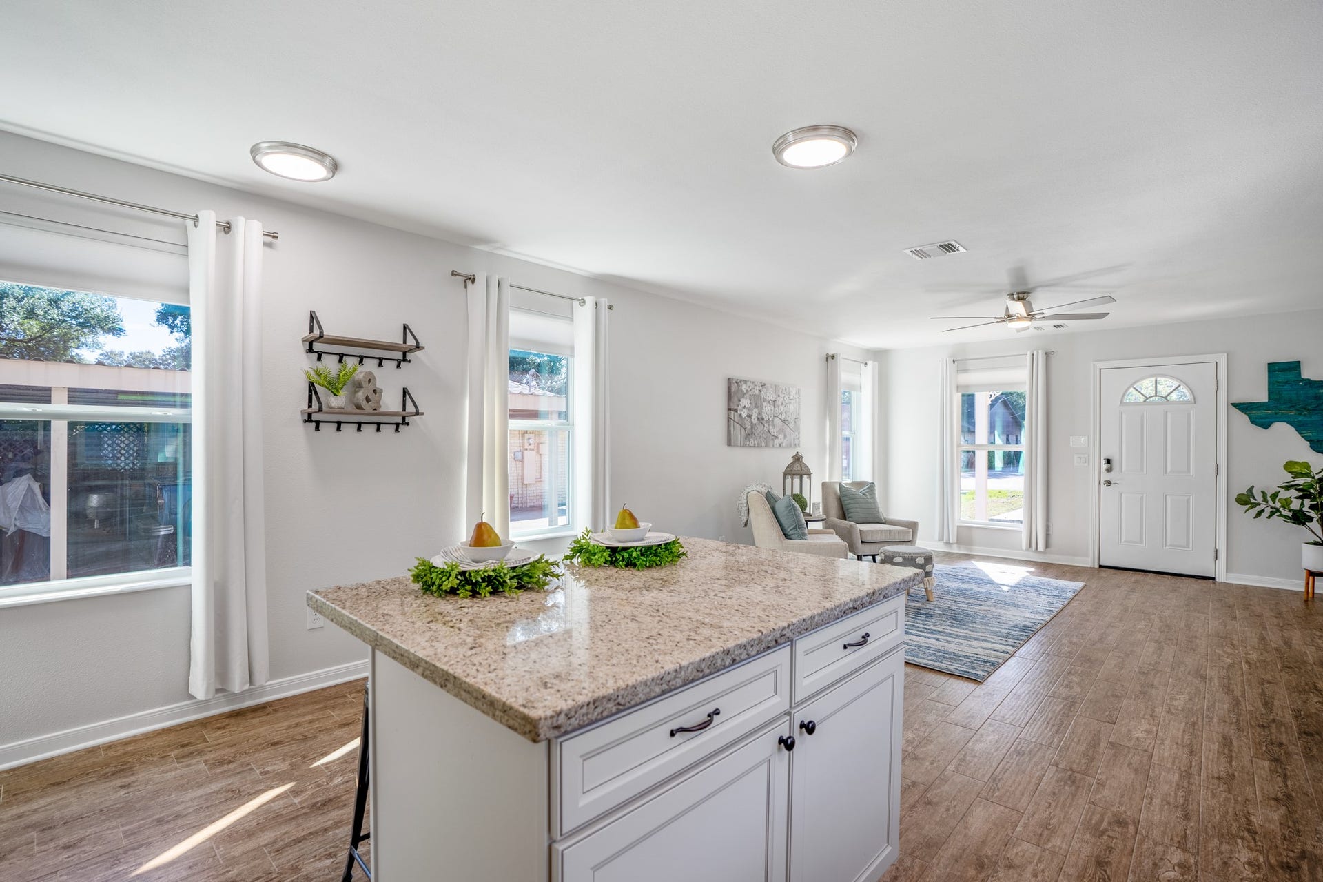 306 Foster Street, Tomball, TX 77375 306 Foster Street, Tomball, TX 77375