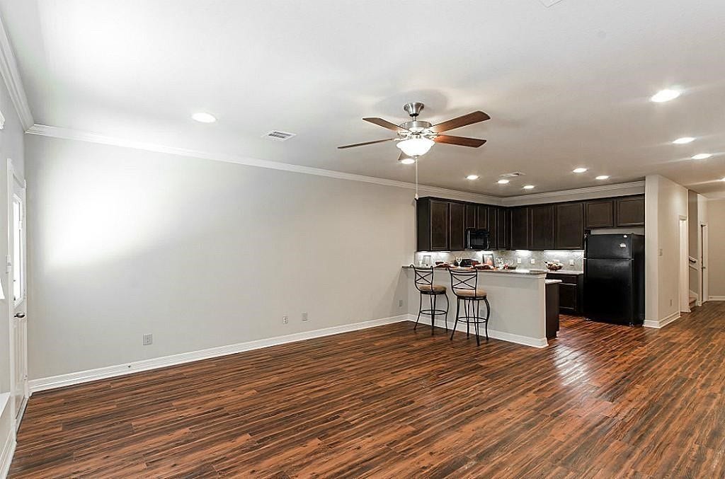 63 Woodland Hills Drive, #1-B, Conroe, TX 77303