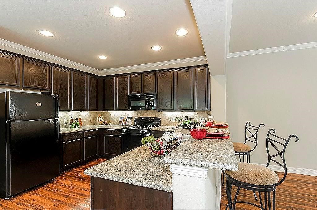63 Woodland Hills Drive, #1-B, Conroe, TX 77303