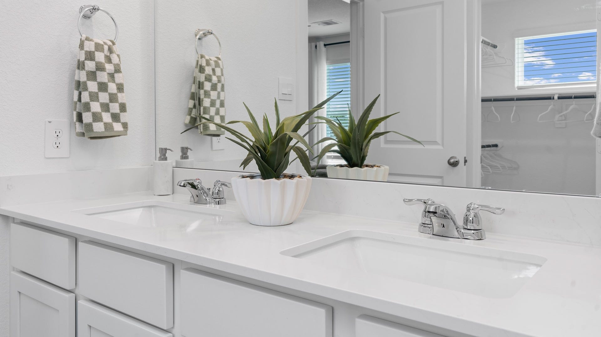 7611 Inwood Hills Lane, Houston, TX 77088 7611 Inwood Hills Lane, Houston, TX 77088