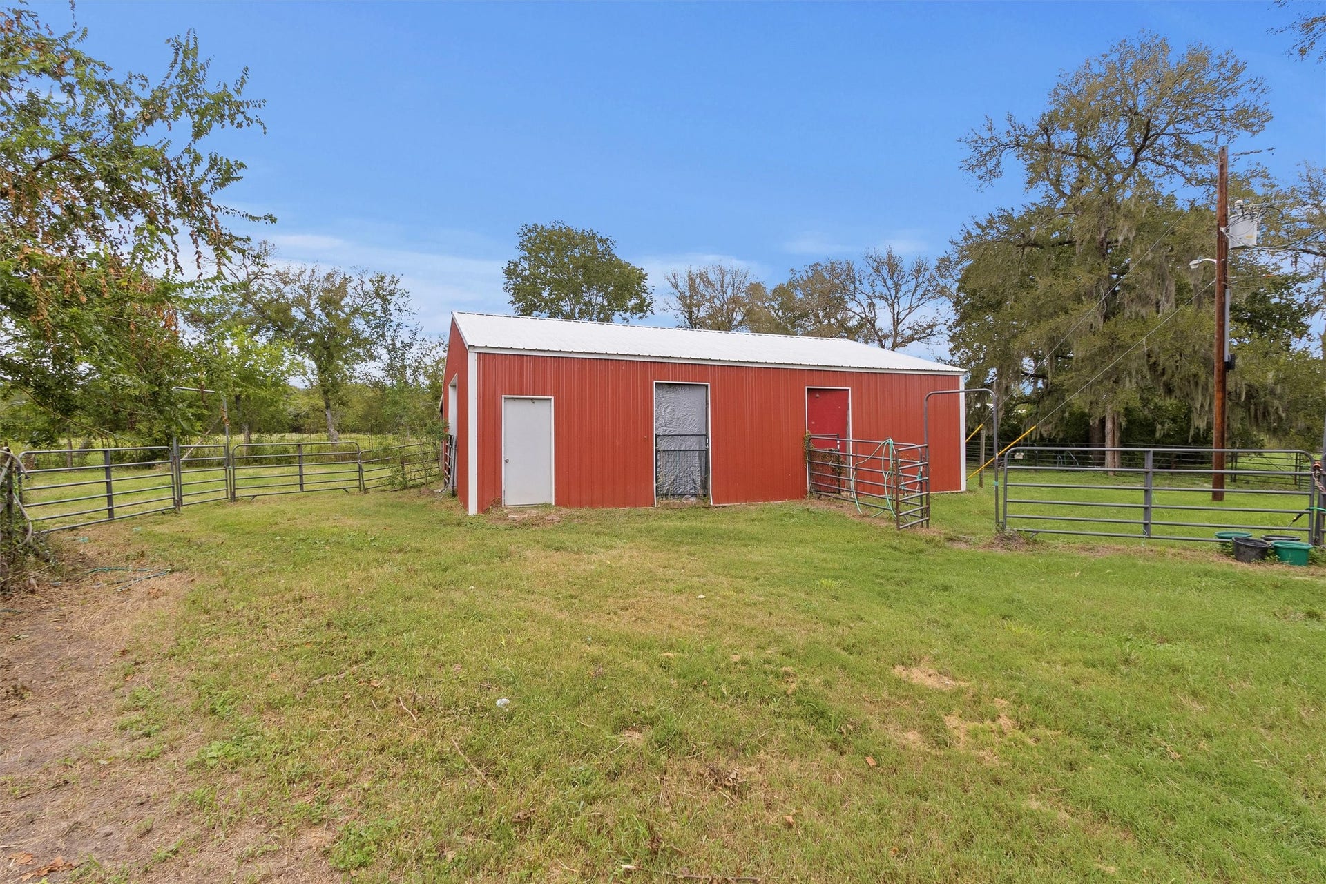 26962 Old Highway 105 W, Montgomery, TX 77316 26962 Old Highway 105 W, Montgomery, TX 77316