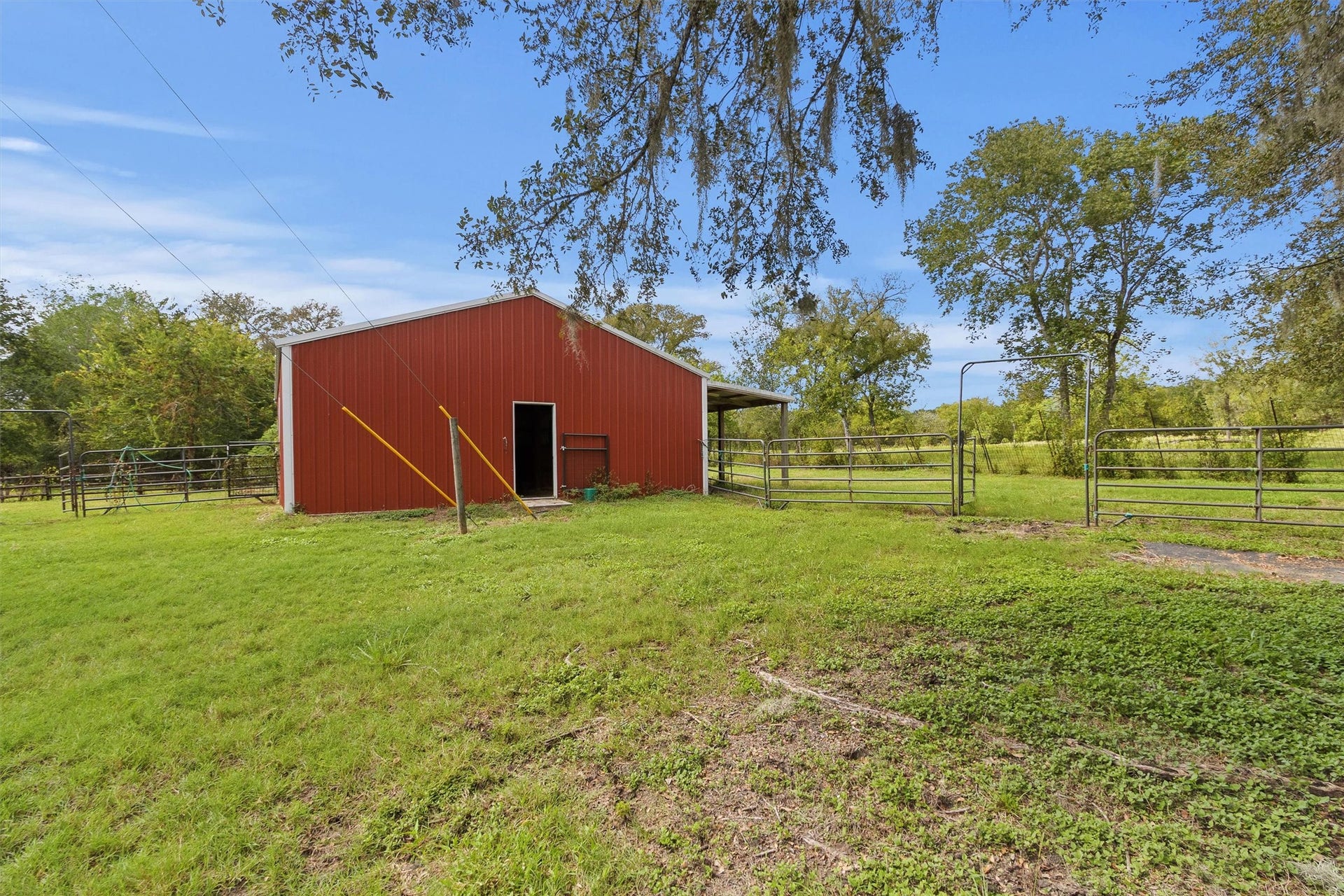 26962 Old Highway 105 W, Montgomery, TX 77316 Another view of the barn