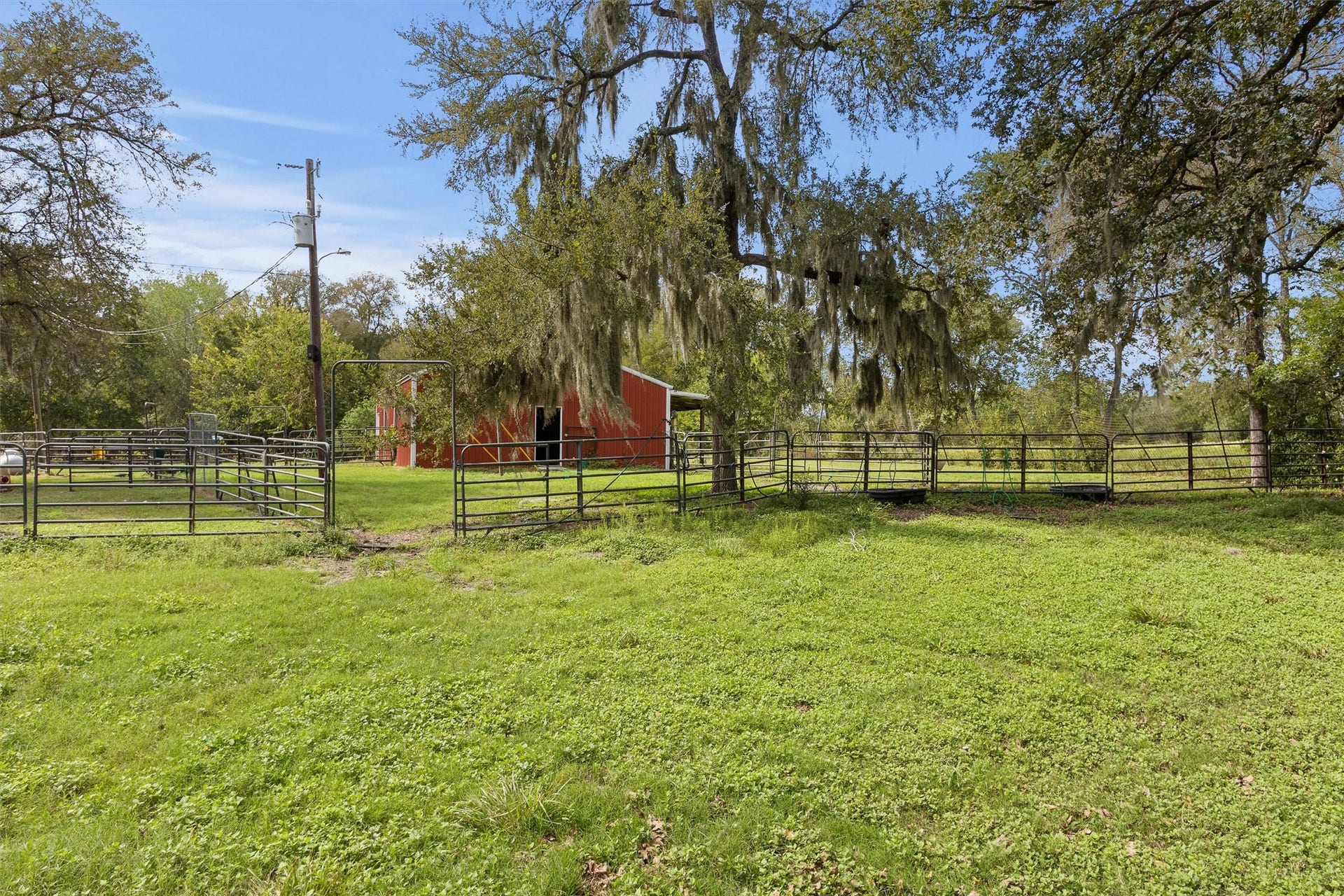 26962 Old Highway 105 W, Montgomery, TX 77316 Cross fencing for livestock