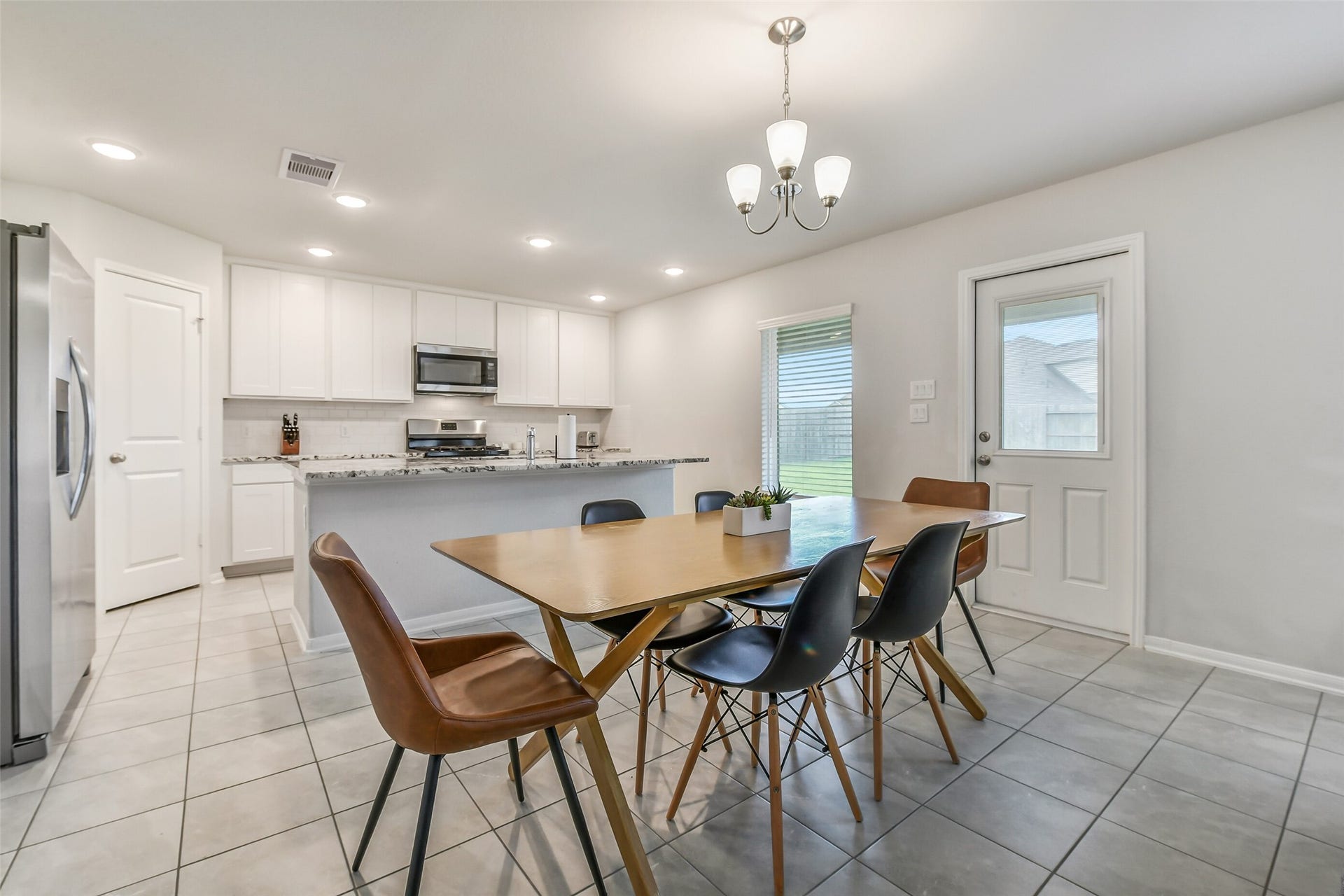 1802 Tioga View Drive, Rosharon, TX 77583