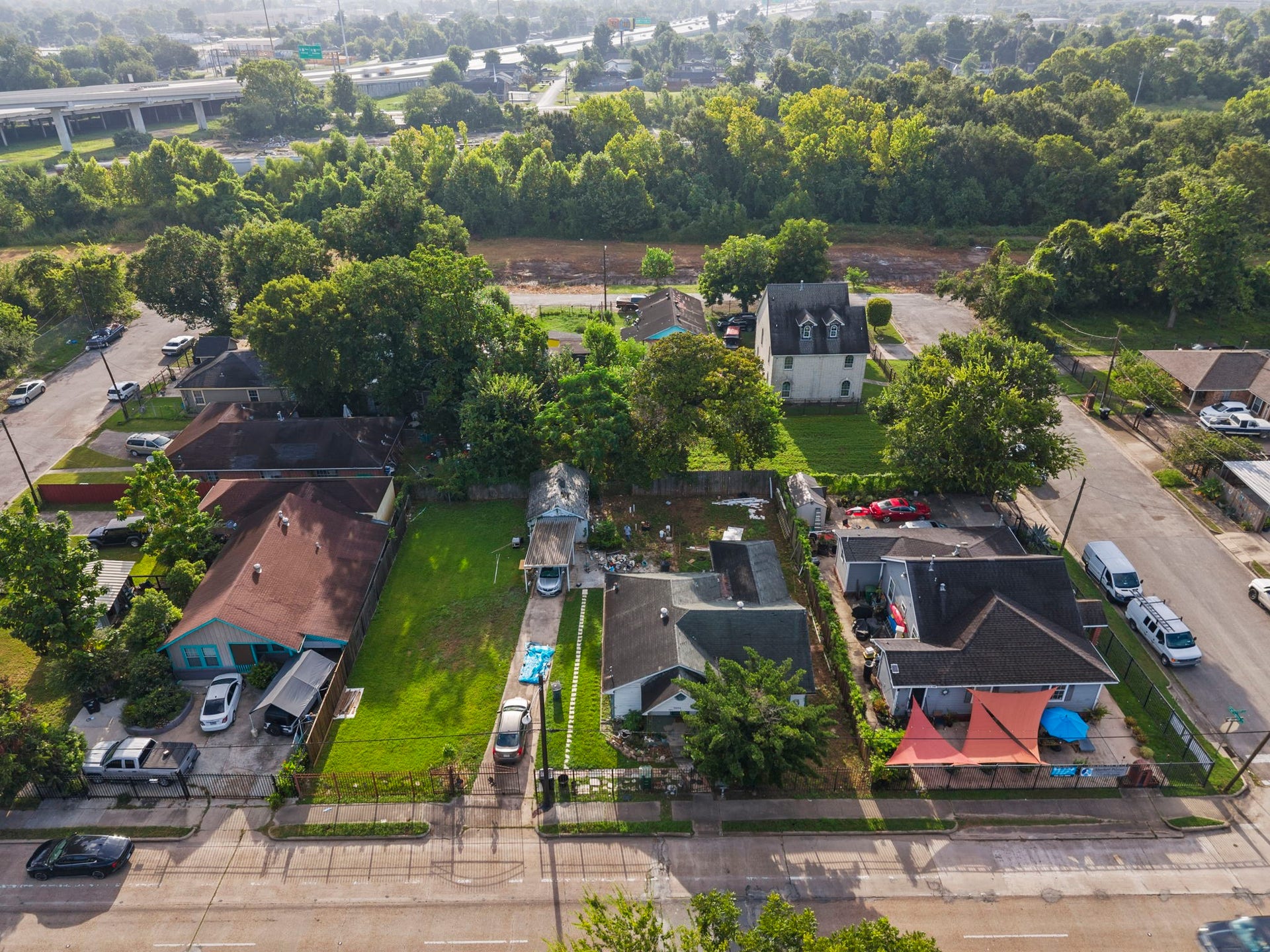 5604 Elysian Street, Houston, TX 77009 5604 Elysian Street, Houston, TX 77009