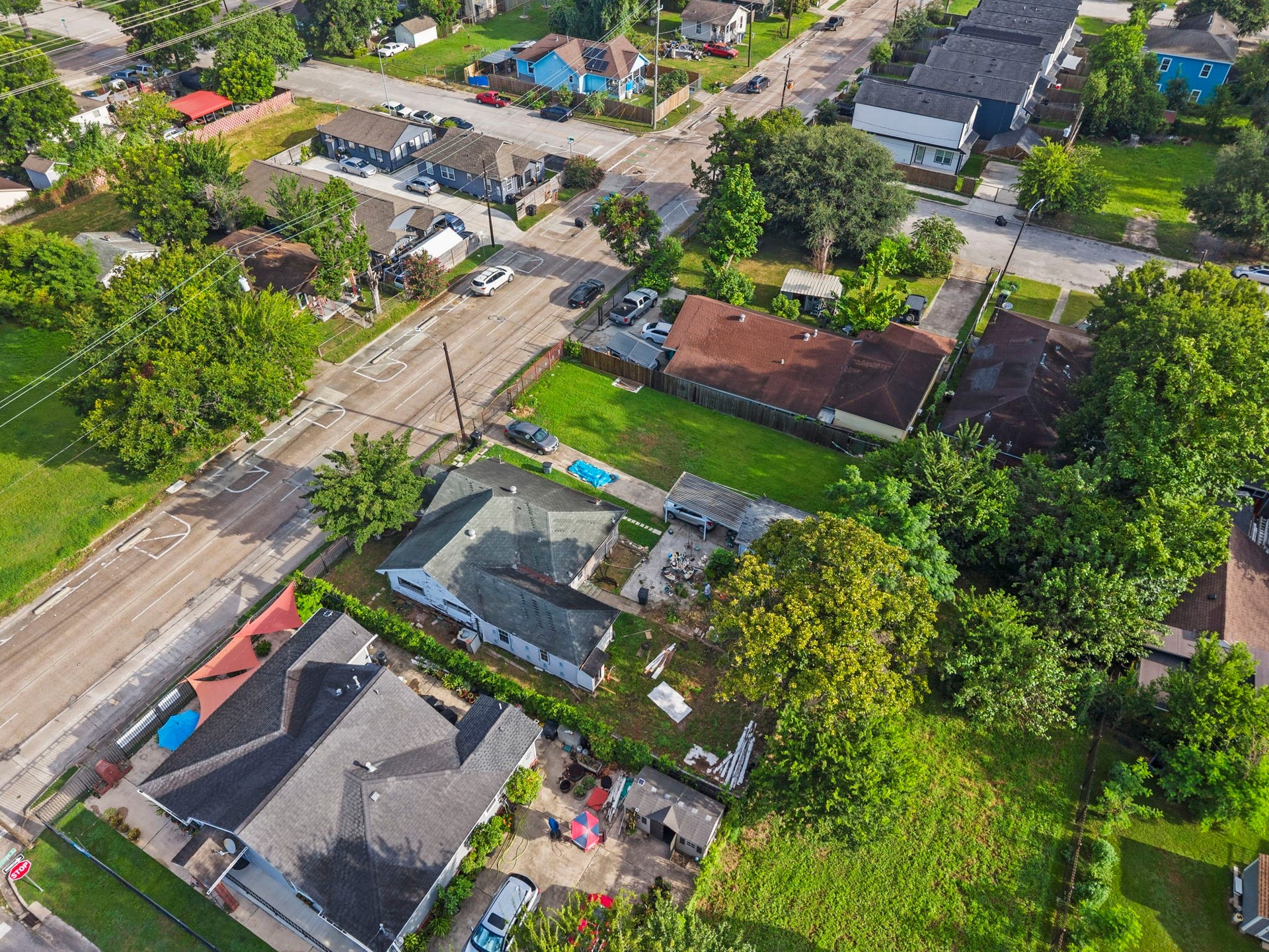 5604 Elysian Street, Houston, TX 77009 5604 Elysian Street, Houston, TX 77009
