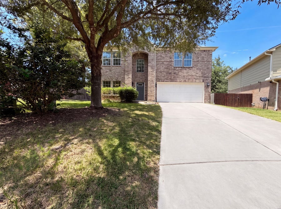 Property photo for 916 Summer Rain Court, Conroe, TX