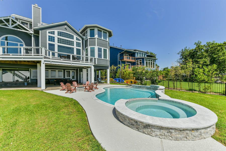 Property photo for 605 Quintana Roo Place, Seabrook, TX
