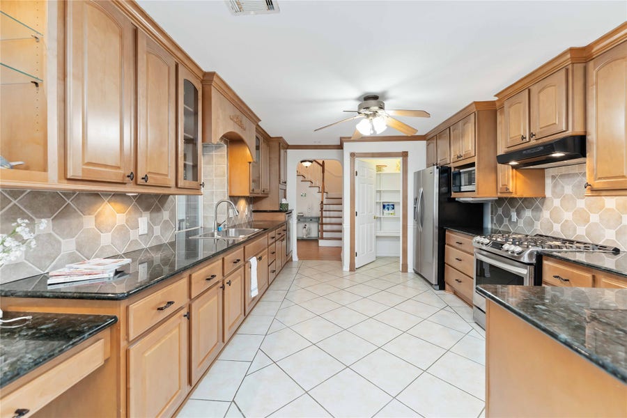 Property photo for 606 Packer Court, Webster, TX