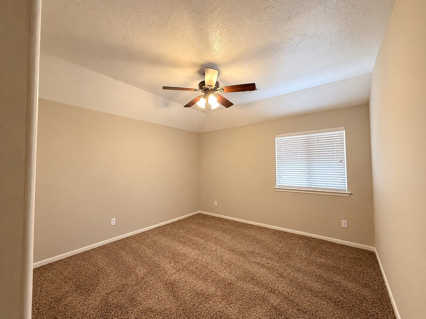 9226 Edgeloch Drive, Spring, TX 77379 9226 Edgeloch Drive, Spring, TX 77379