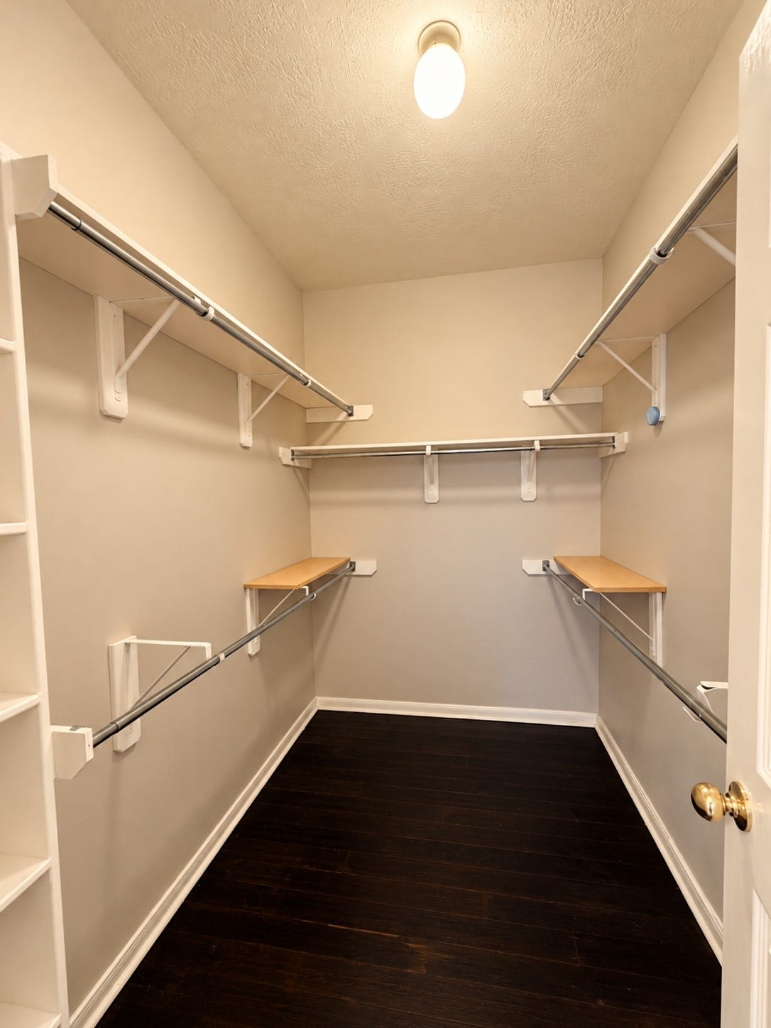 9226 Edgeloch Drive, Spring, TX 77379 9226 Edgeloch Drive, Spring, TX 77379