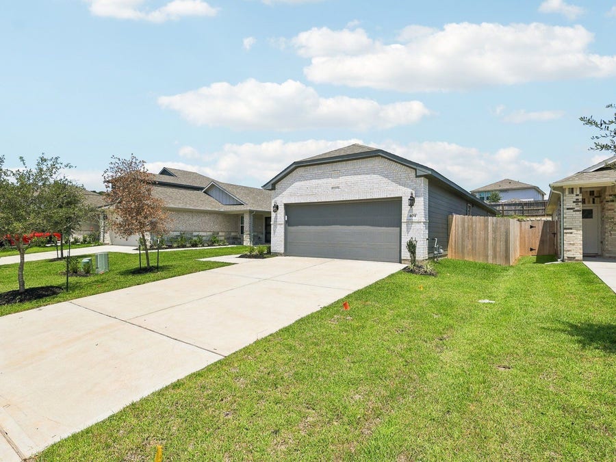 Property photo for 404 Sunrise Ranch Drive, Montgomery, TX