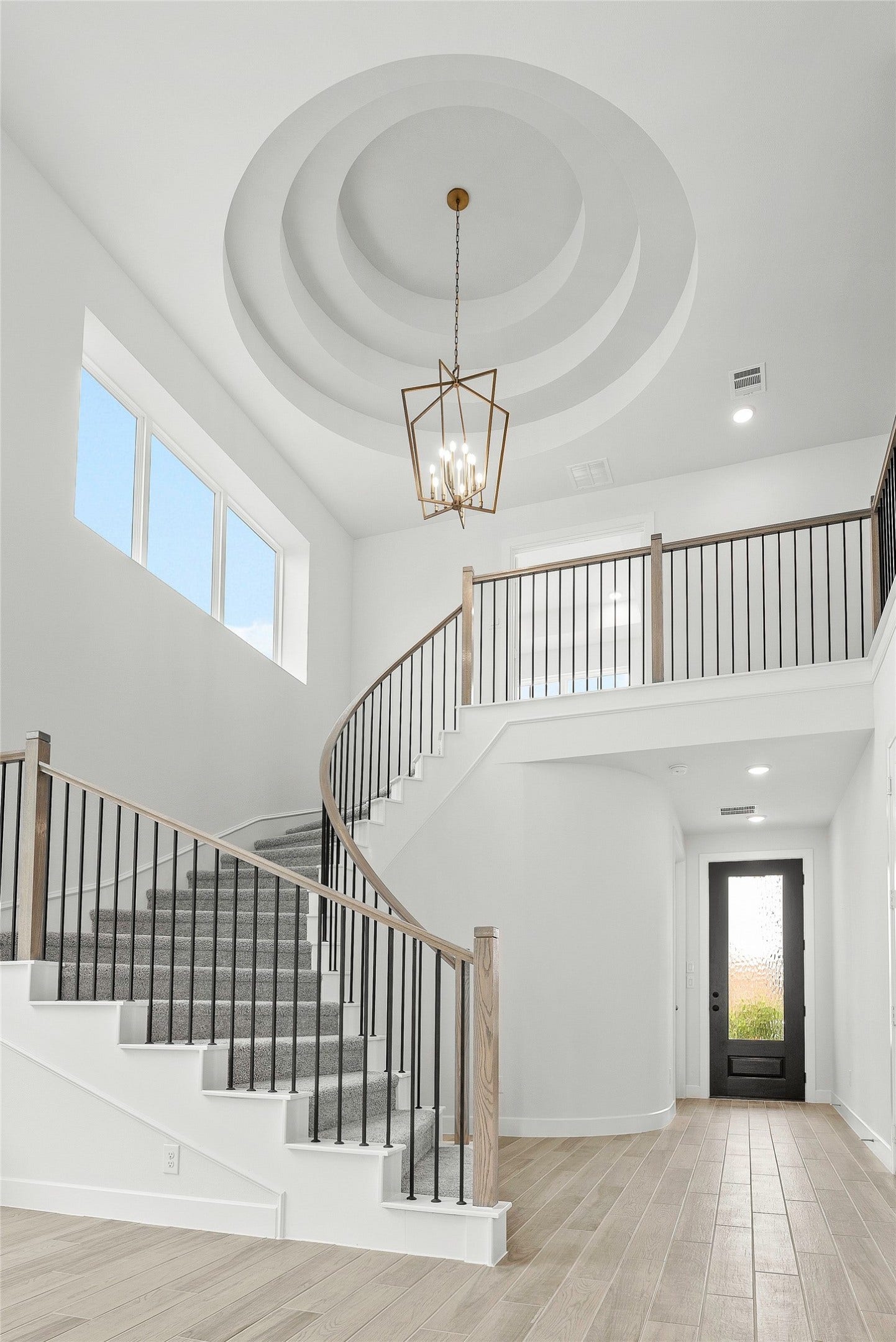372 Mulberry Creek Street, Conroe, TX 77304 Representative image; features, selections and colors may vary.