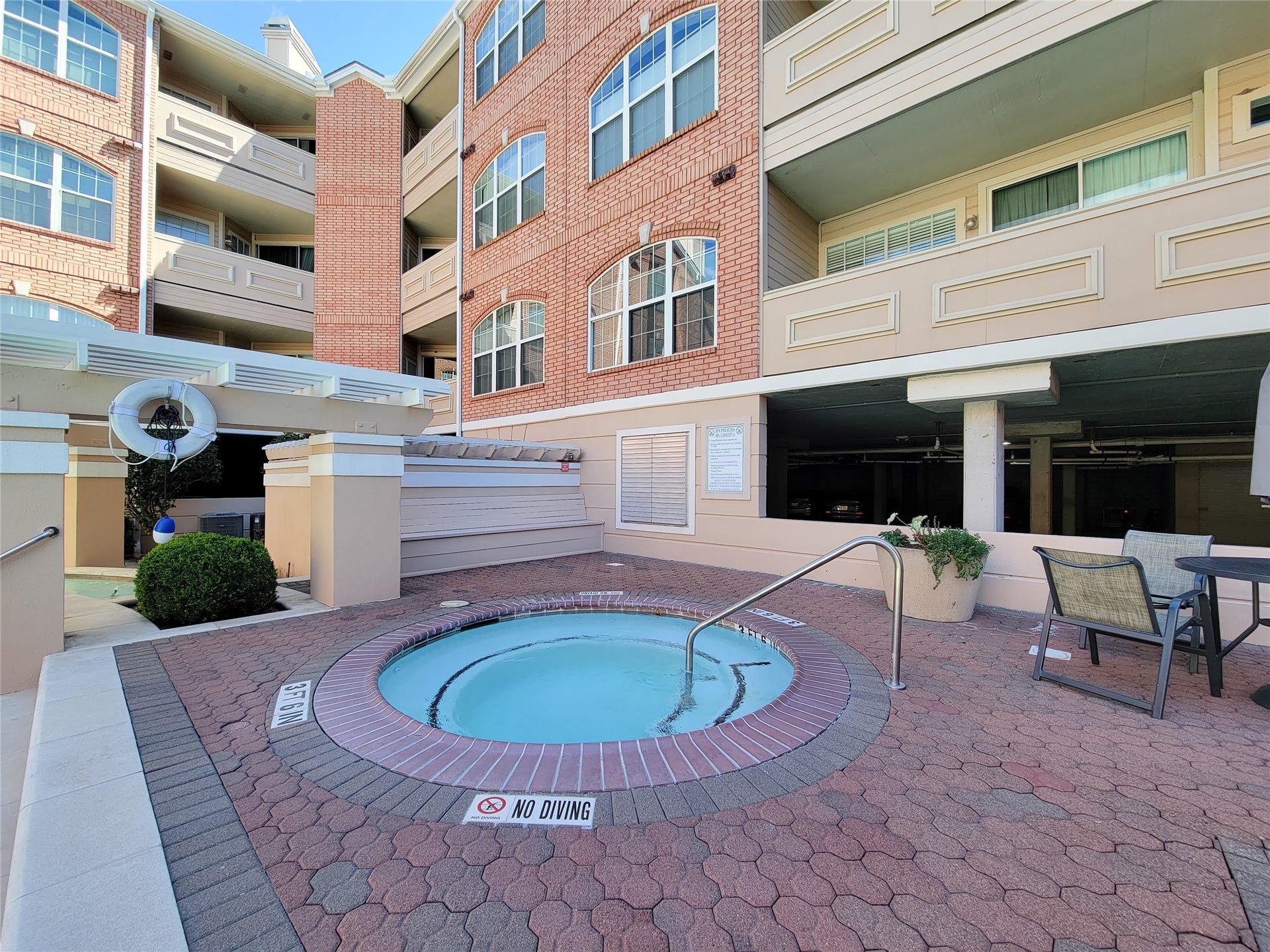 2111 Welch, #B214, Houston, TX 77019 2111 Welch, #B214, Houston, TX 77019