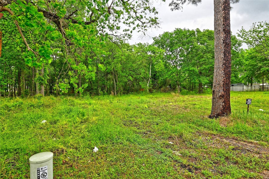 Property photo for 302 Smith Road, Magnolia, TX