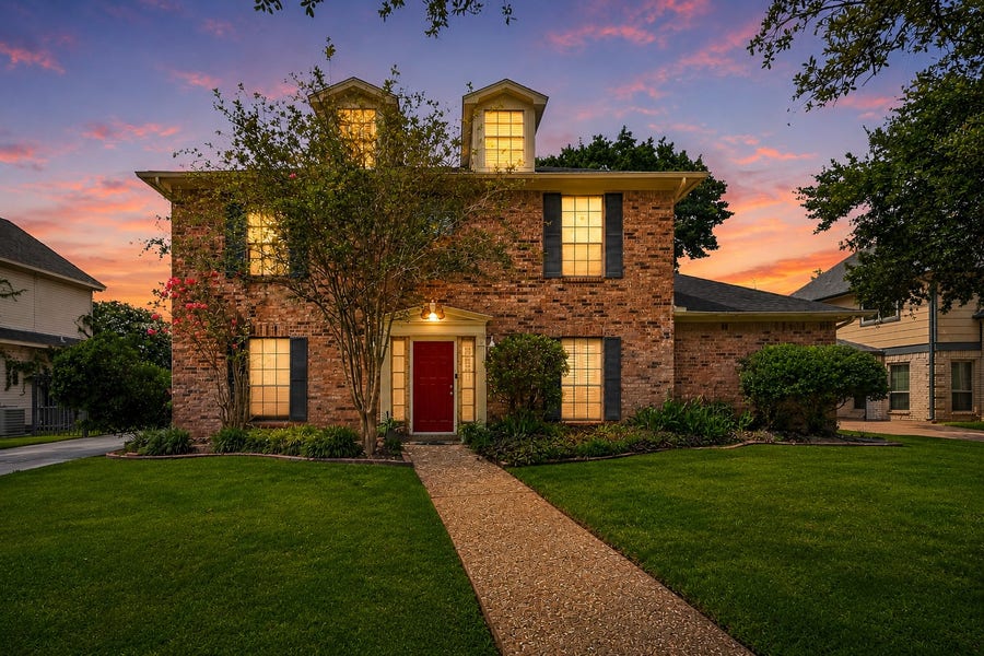 Property photo for 18234 Oakhampton Drive, Houston, TX