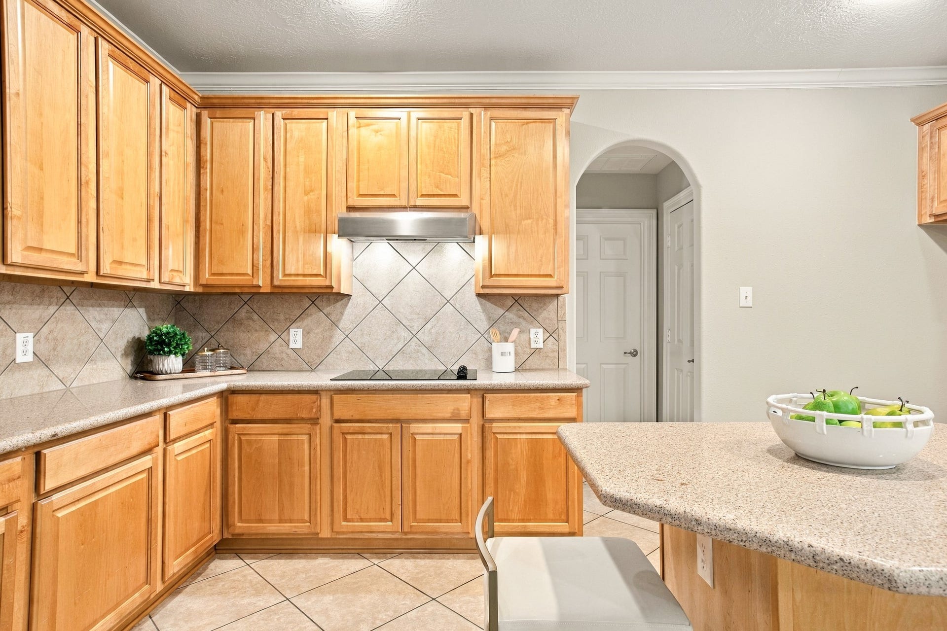 Perfect space to create your home cooked meals.