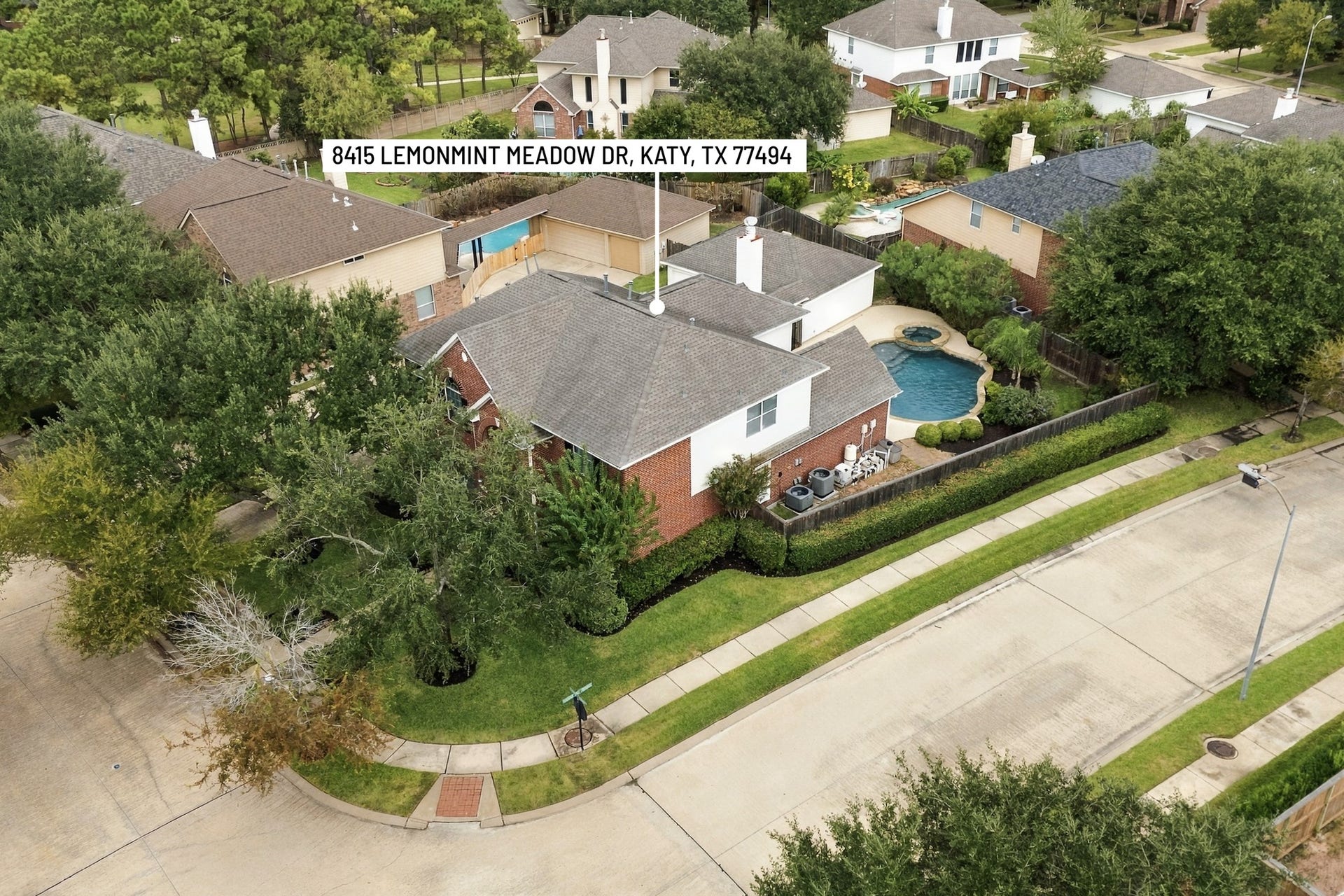 Corner lot and easy access to fry road.