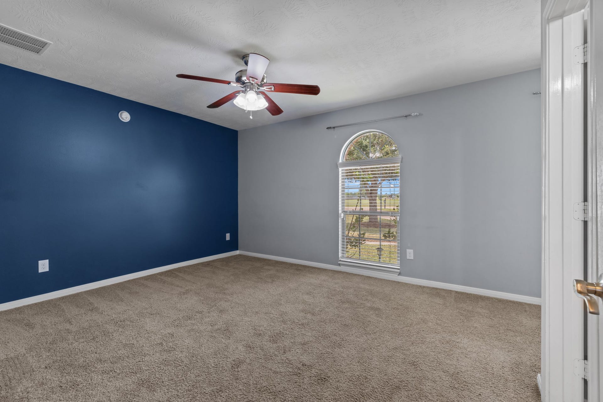 28027 Trade Wind Court, Rosharon, TX 77583 28027 Trade Wind Court, Rosharon, TX 77583
