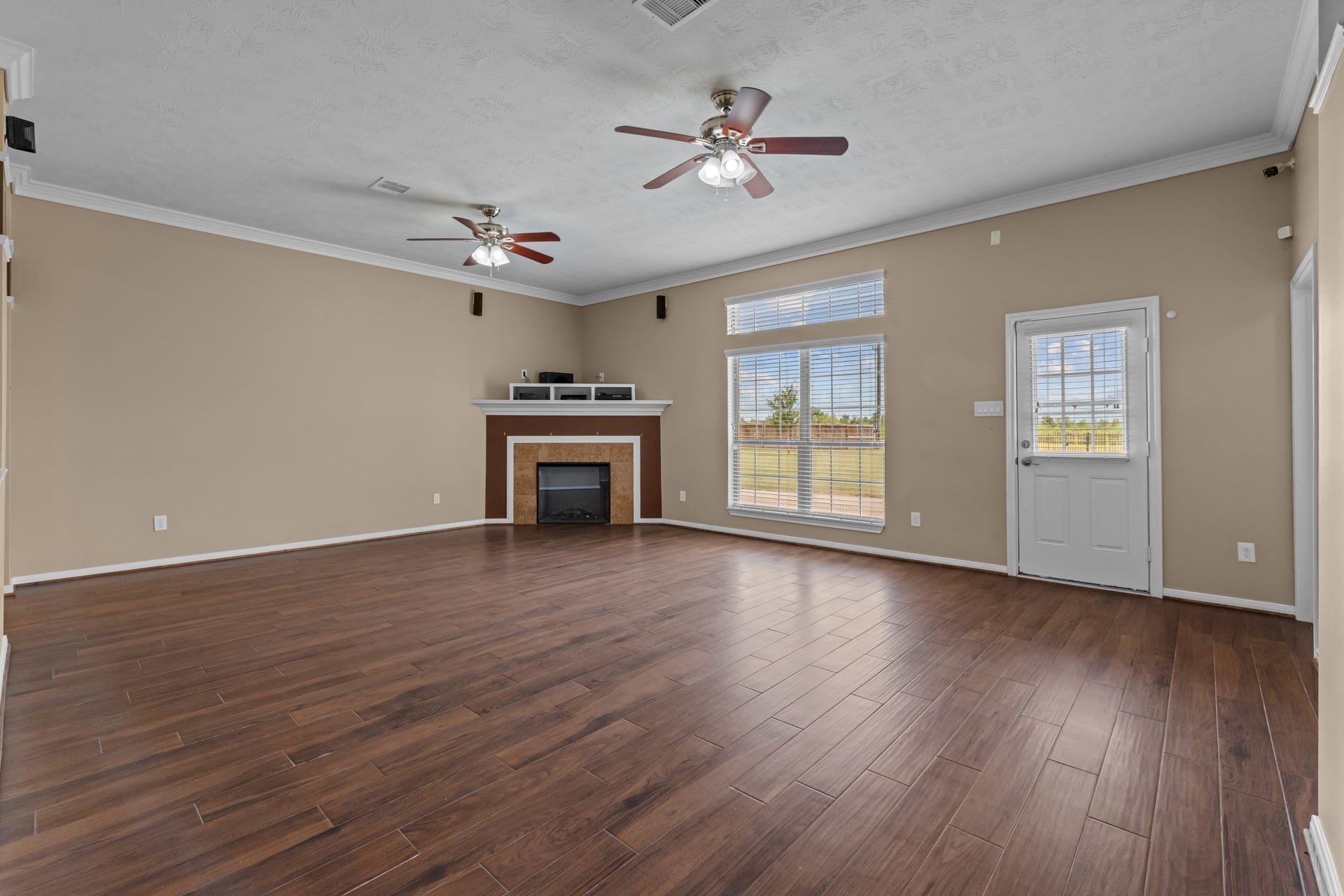 28027 Trade Wind Court, Rosharon, TX 77583 28027 Trade Wind Court, Rosharon, TX 77583