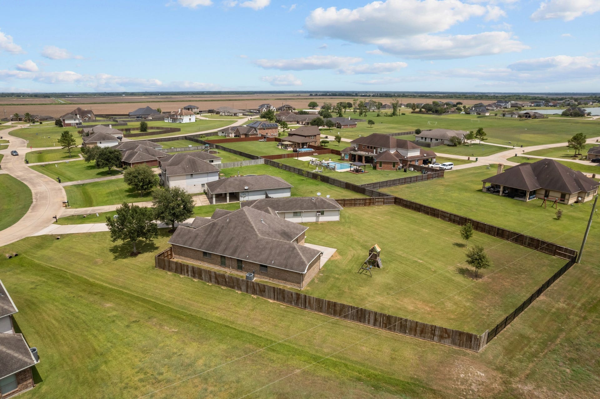 28027 Trade Wind Court, Rosharon, TX 77583 28027 Trade Wind Court, Rosharon, TX 77583