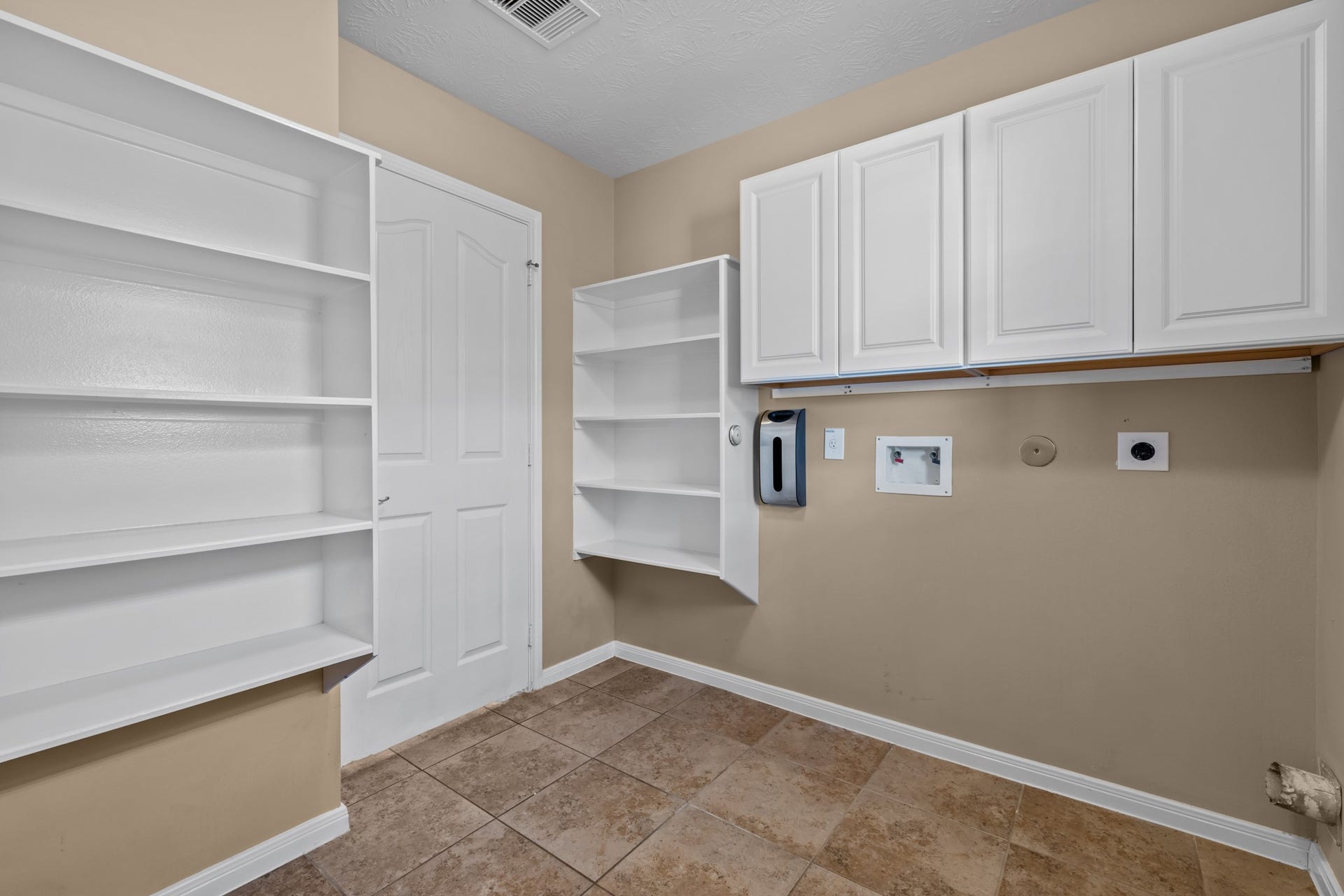 28027 Trade Wind Court, Rosharon, TX 77583 28027 Trade Wind Court, Rosharon, TX 77583