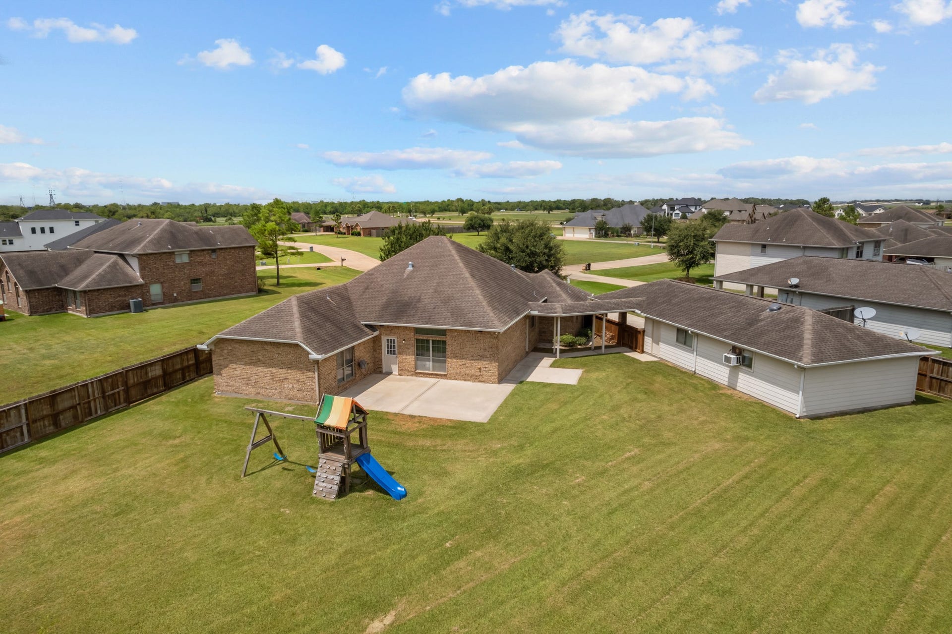 28027 Trade Wind Court, Rosharon, TX 77583 28027 Trade Wind Court, Rosharon, TX 77583