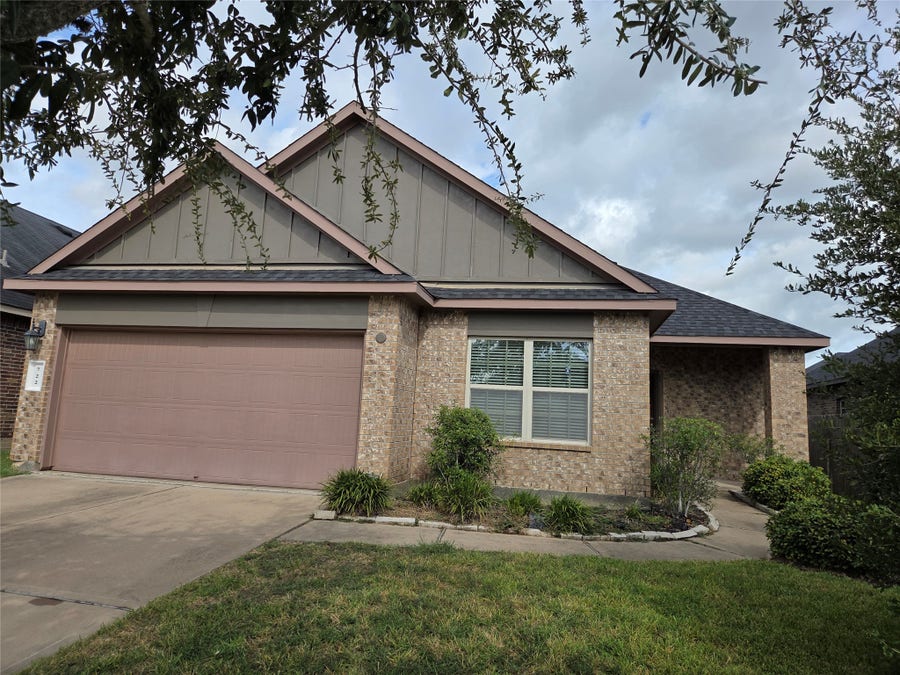 Property photo for 722 Mill Spring Court, Rosenberg, TX