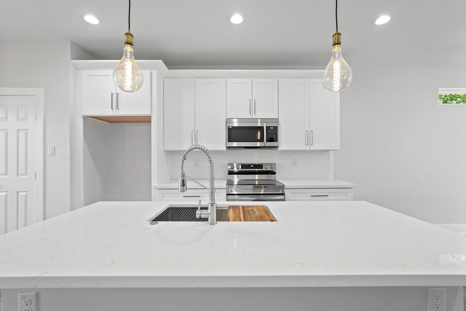764 Dillard Street, #B, Houston, TX 77091