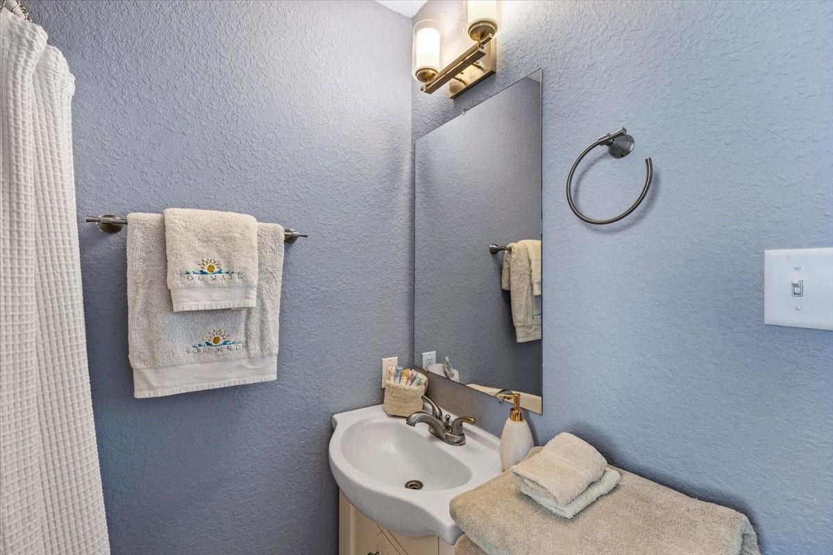 2927 Blue Water Highway, Surfside Beach, TX 77541 2927 Blue Water Highway, Surfside Beach, TX 77541
