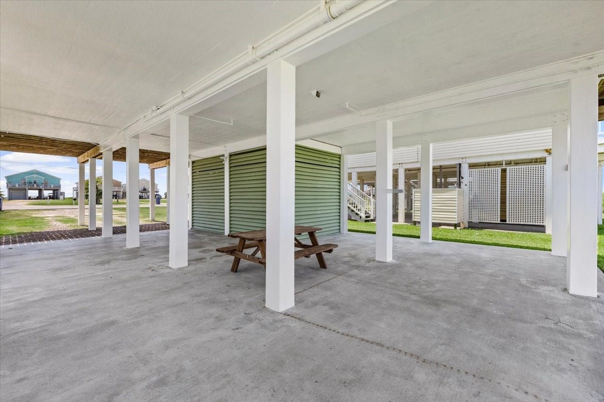 2927 Blue Water Highway, Surfside Beach, TX 77541 2927 Blue Water Highway, Surfside Beach, TX 77541