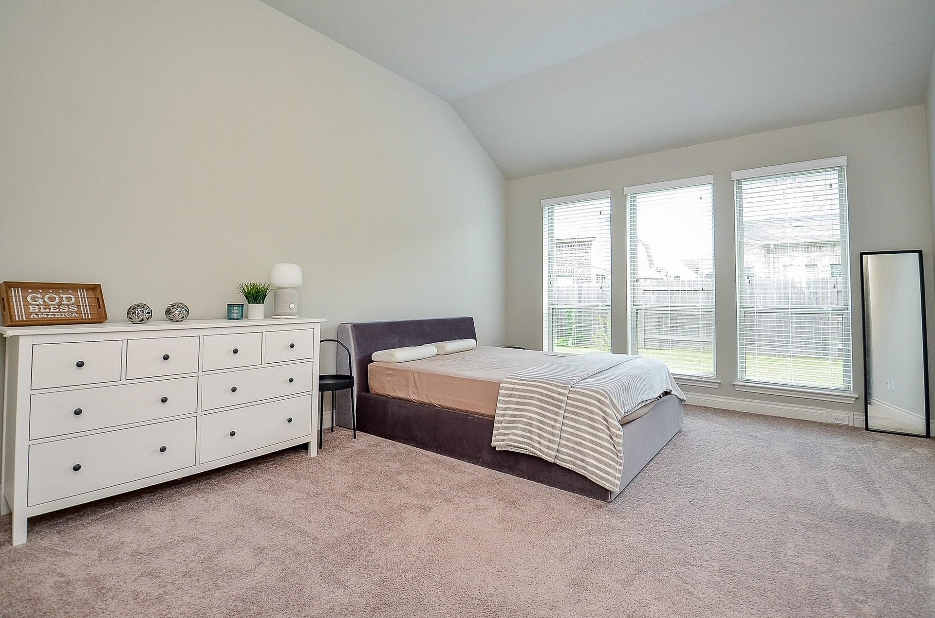 5627 Bending Crest Court, Sugar Land, TX 77459 5627 Bending Crest Court, Sugar Land, TX 77459