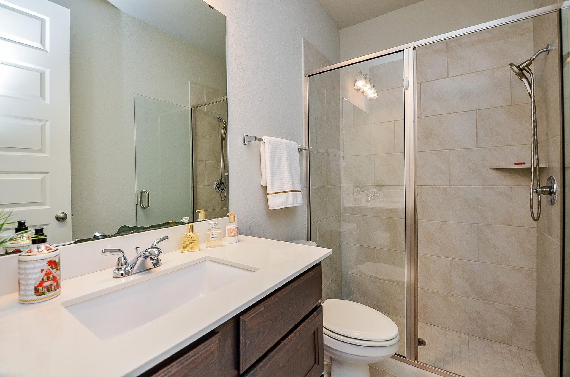 5627 Bending Crest Court, Sugar Land, TX 77459 5627 Bending Crest Court, Sugar Land, TX 77459