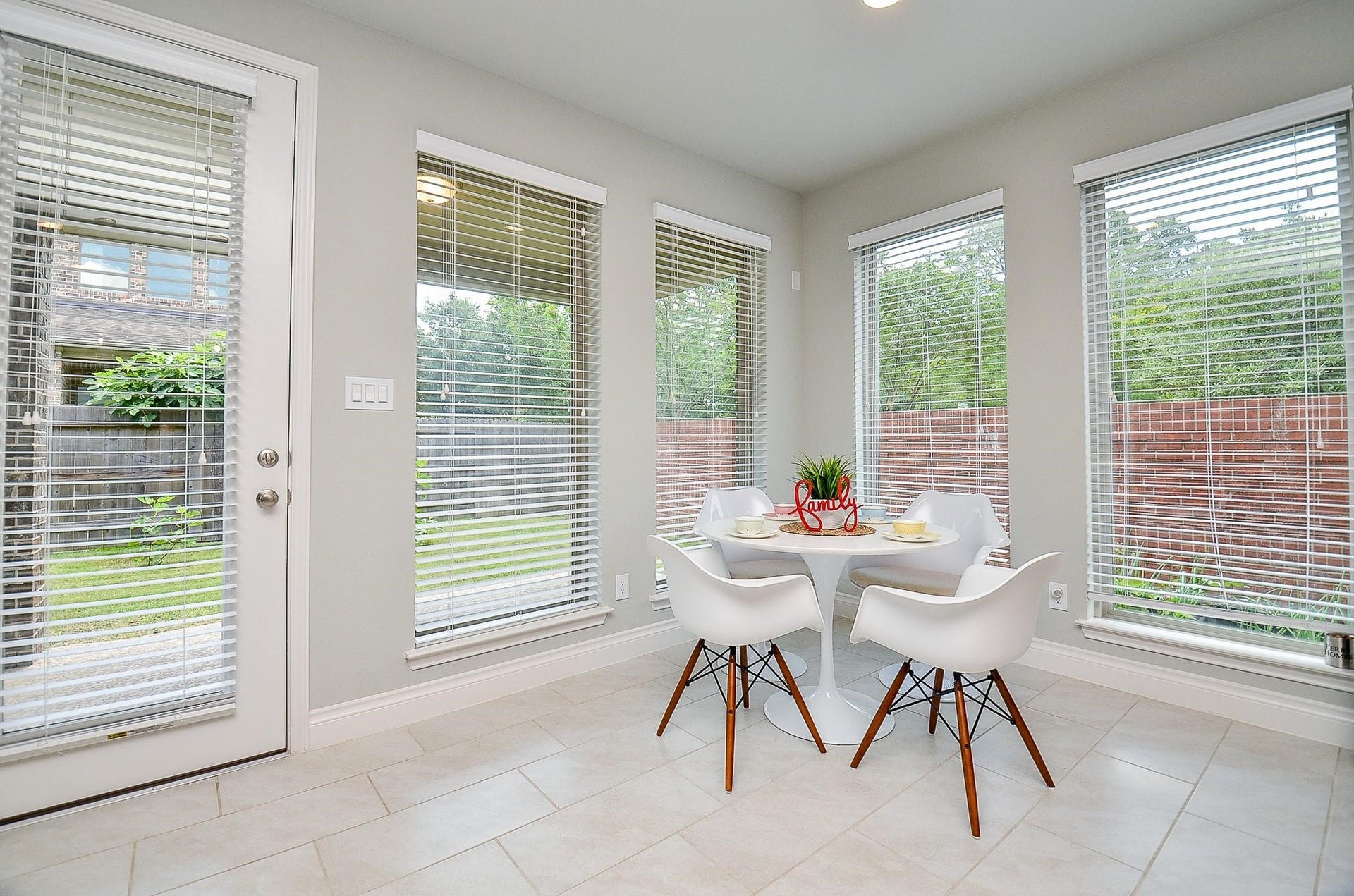 5627 Bending Crest Court, Sugar Land, TX 77459 5627 Bending Crest Court, Sugar Land, TX 77459
