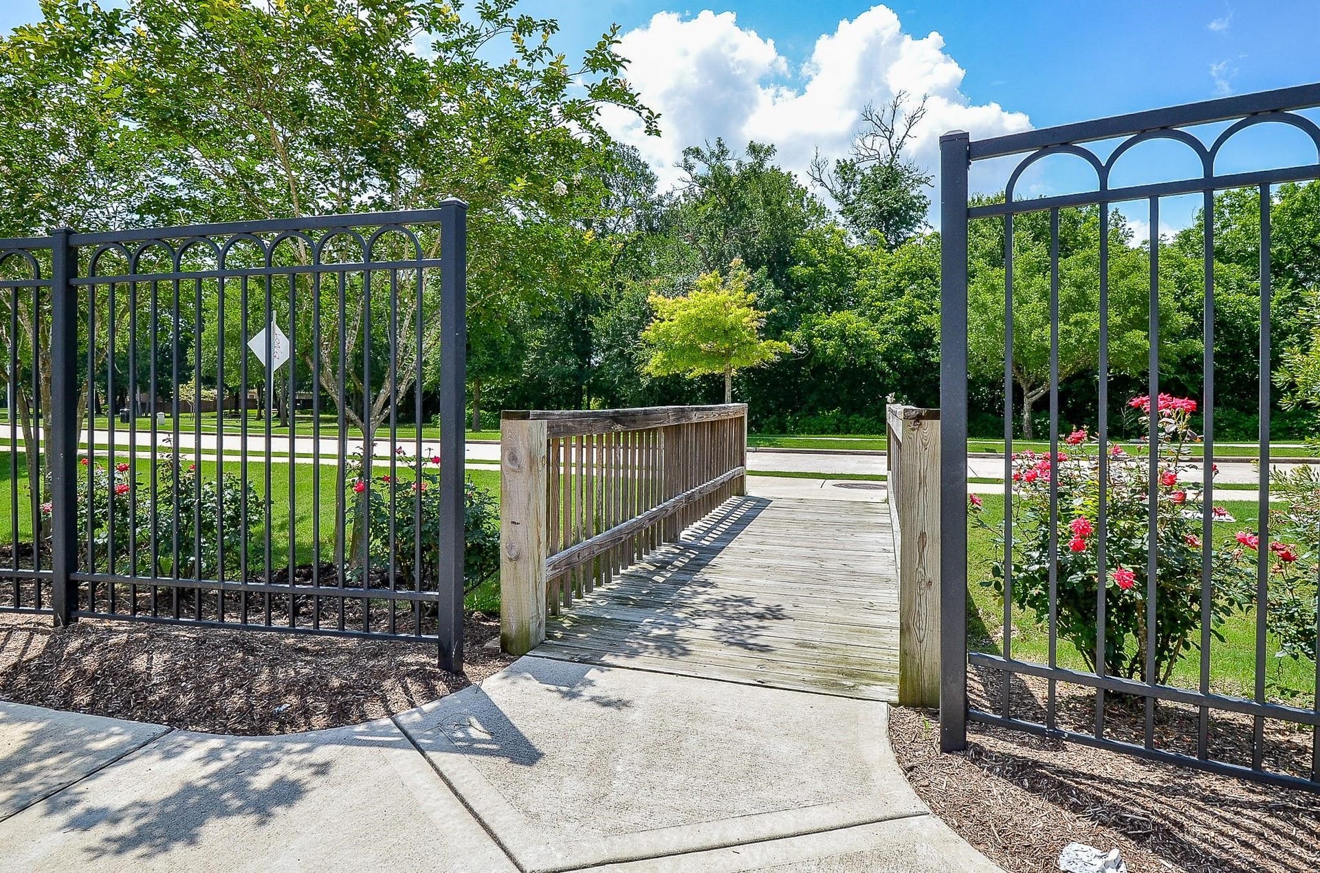 5627 Bending Crest Court, Sugar Land, TX 77459 5627 Bending Crest Court, Sugar Land, TX 77459