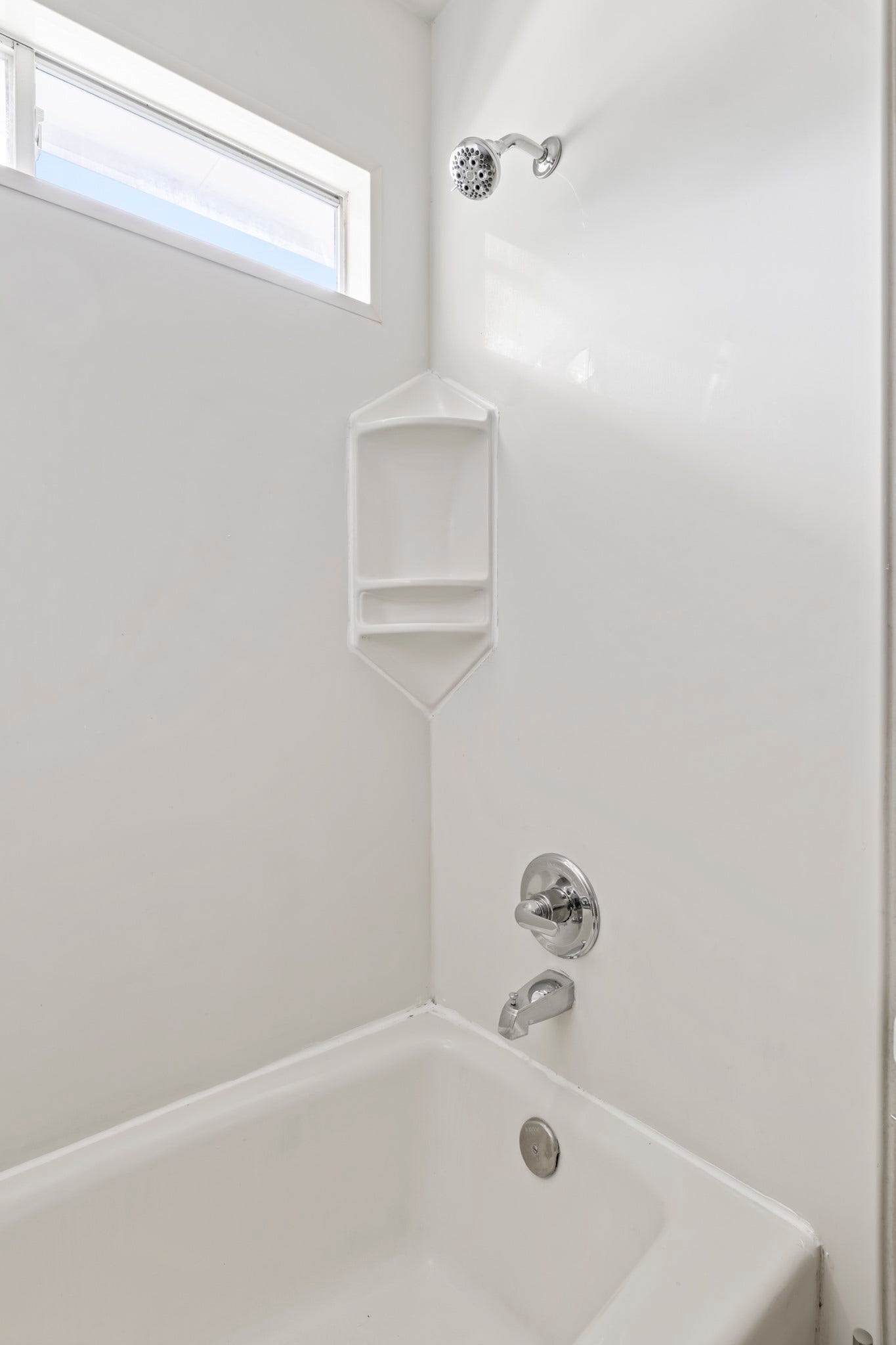 13402 Durbridge Trail Drive, Houston, TX 77065 Upstairs Bath