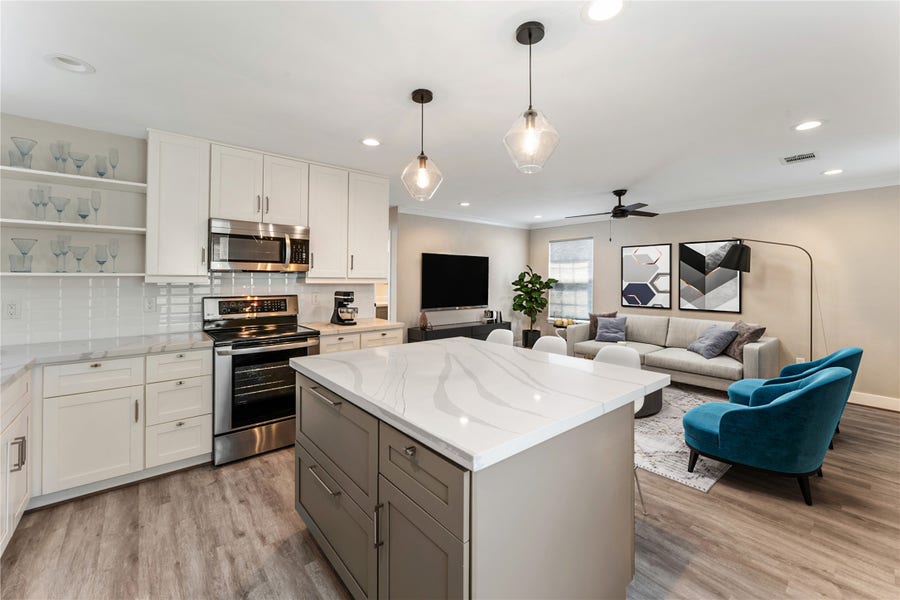 Property photo for 809 E 40th Street, Houston, TX