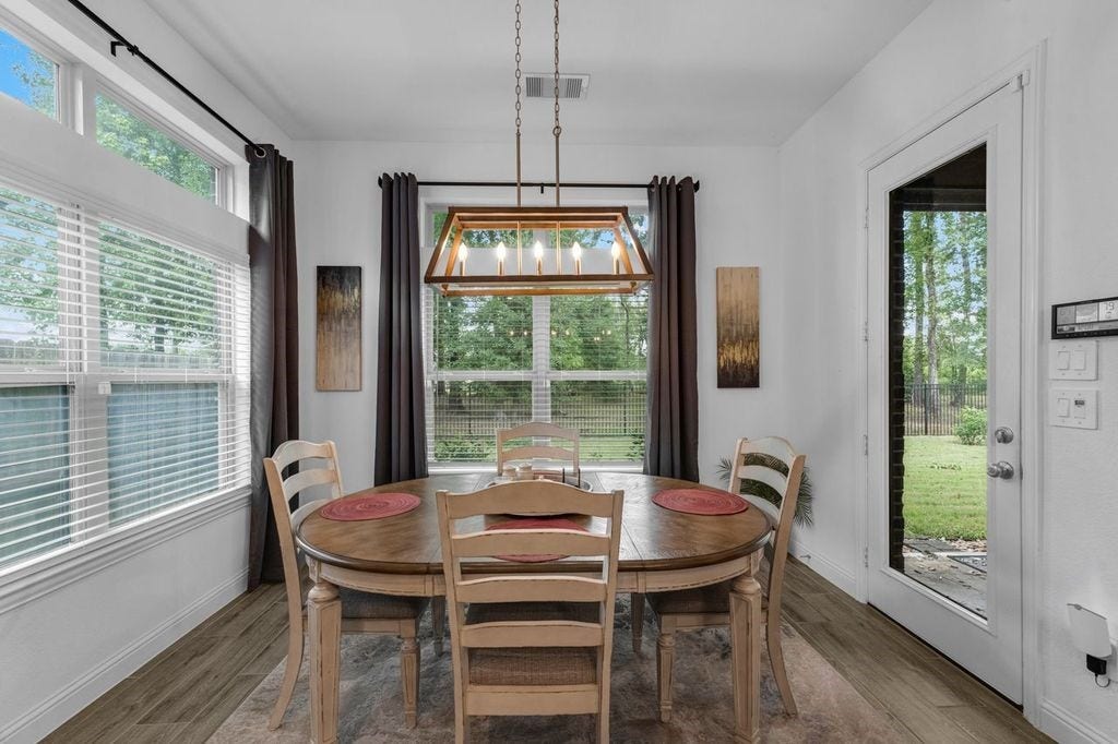 Breakfast Room