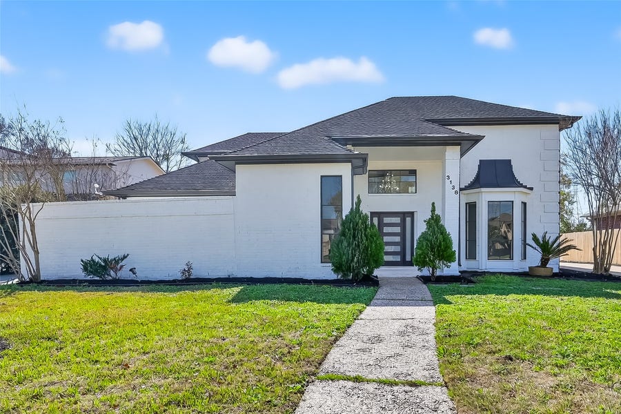 Property photo for 3138 Country Club Boulevard, Stafford, TX