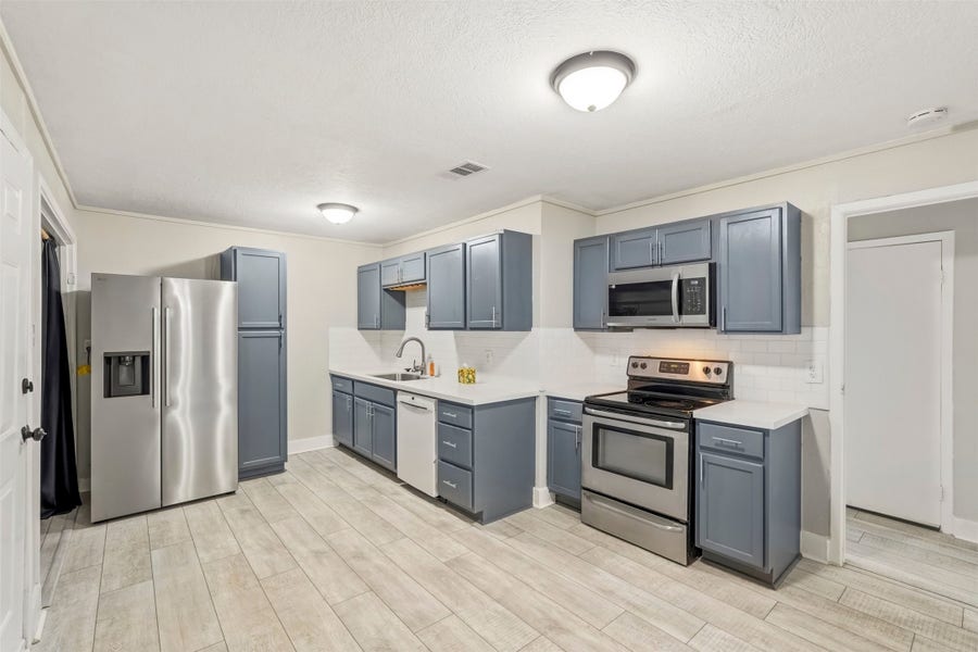 Property photo for 406 Gresham Street, Baytown, TX