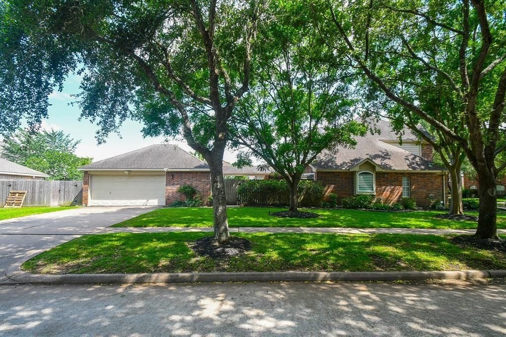 7103 Adobe Meadows Court, Sugar Land, TX 77479 7103 Adobe Meadows Court, Sugar Land, TX 77479