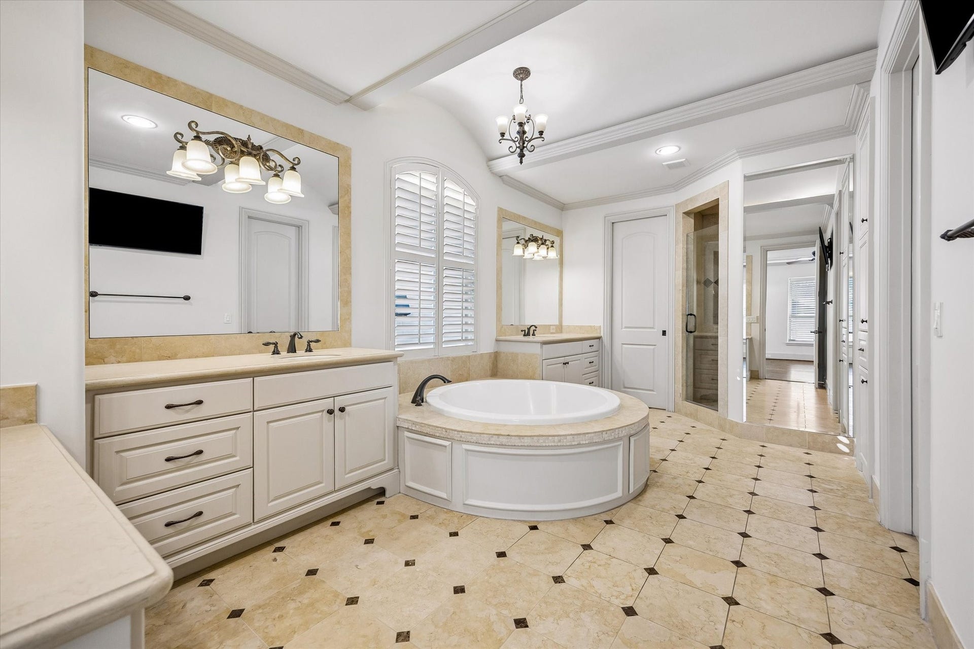 2531 Swift Boulevard, Houston, TX 77030 2531 Swift Boulevard, Houston, TX 77030