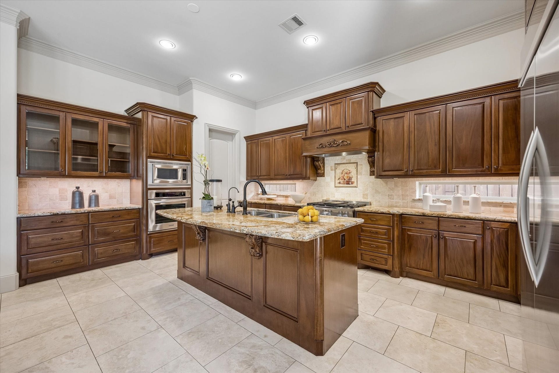 2531 Swift Boulevard, Houston, TX 77030 2531 Swift Boulevard, Houston, TX 77030