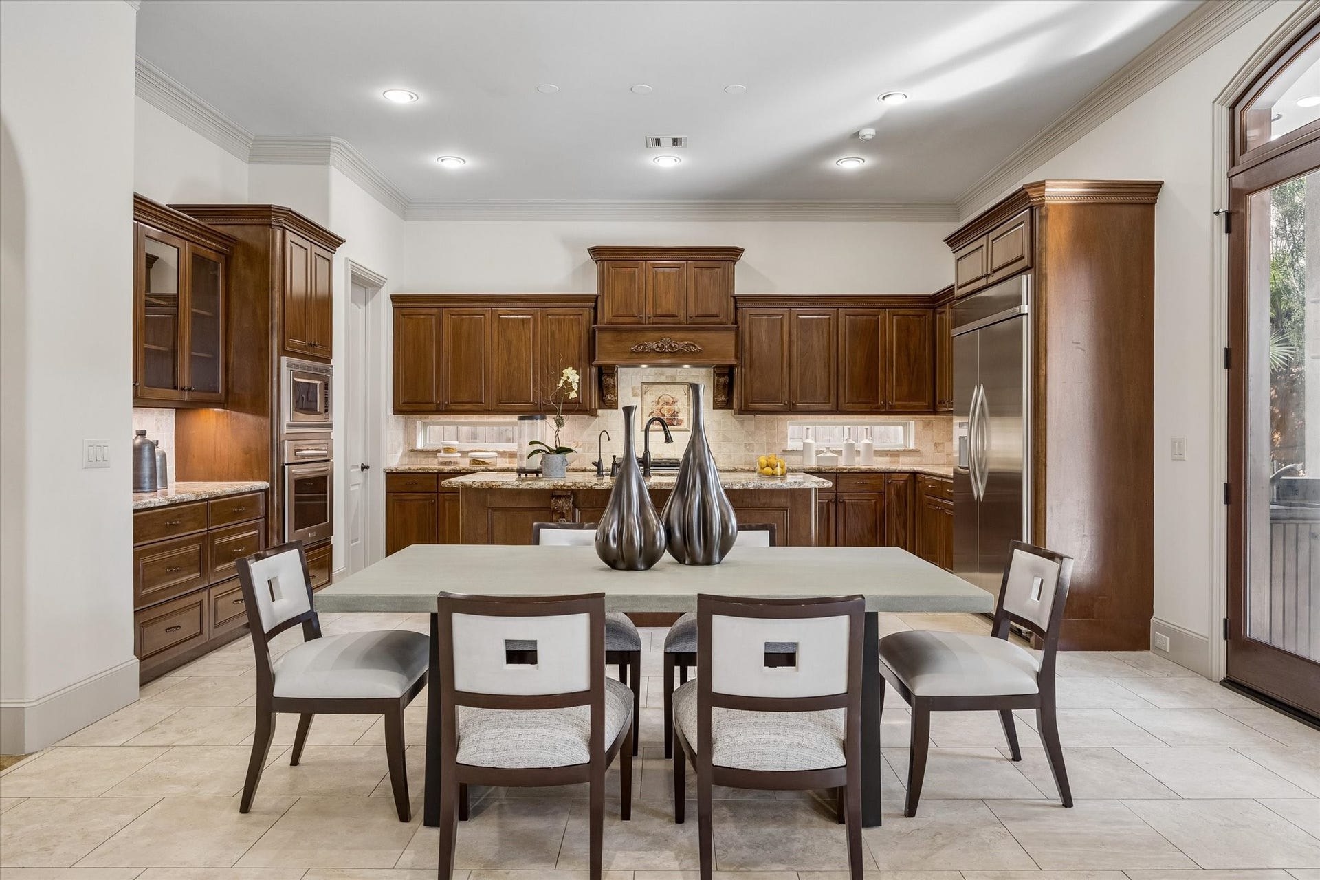 2531 Swift Boulevard, Houston, TX 77030 2531 Swift Boulevard, Houston, TX 77030
