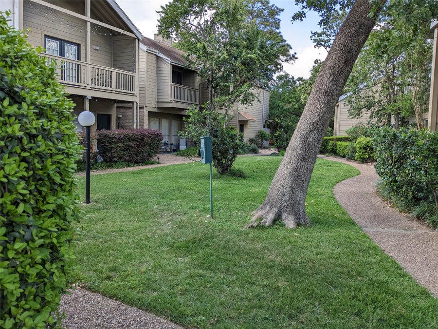 Property photo for 2100 Tanglewilde Street, #421, Houston, TX