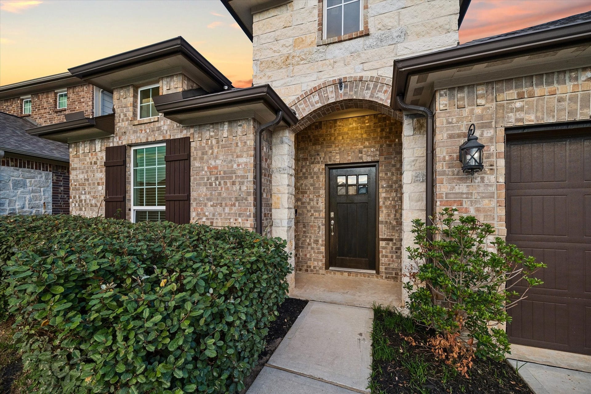 1924 Canyon Live Oak Street, Conroe, TX 77304